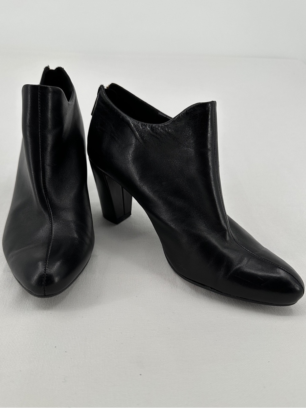 Aerosoles Trustworthy Black Leather Heelrest Ankle Booties Gold Zip Size 8